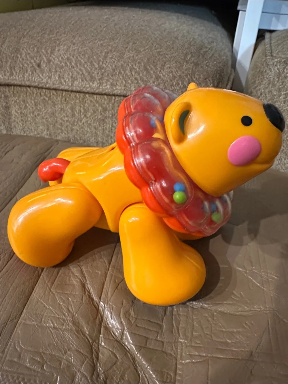 Fisher Price Amazing Animals Click Clack Lion  Baby Toy